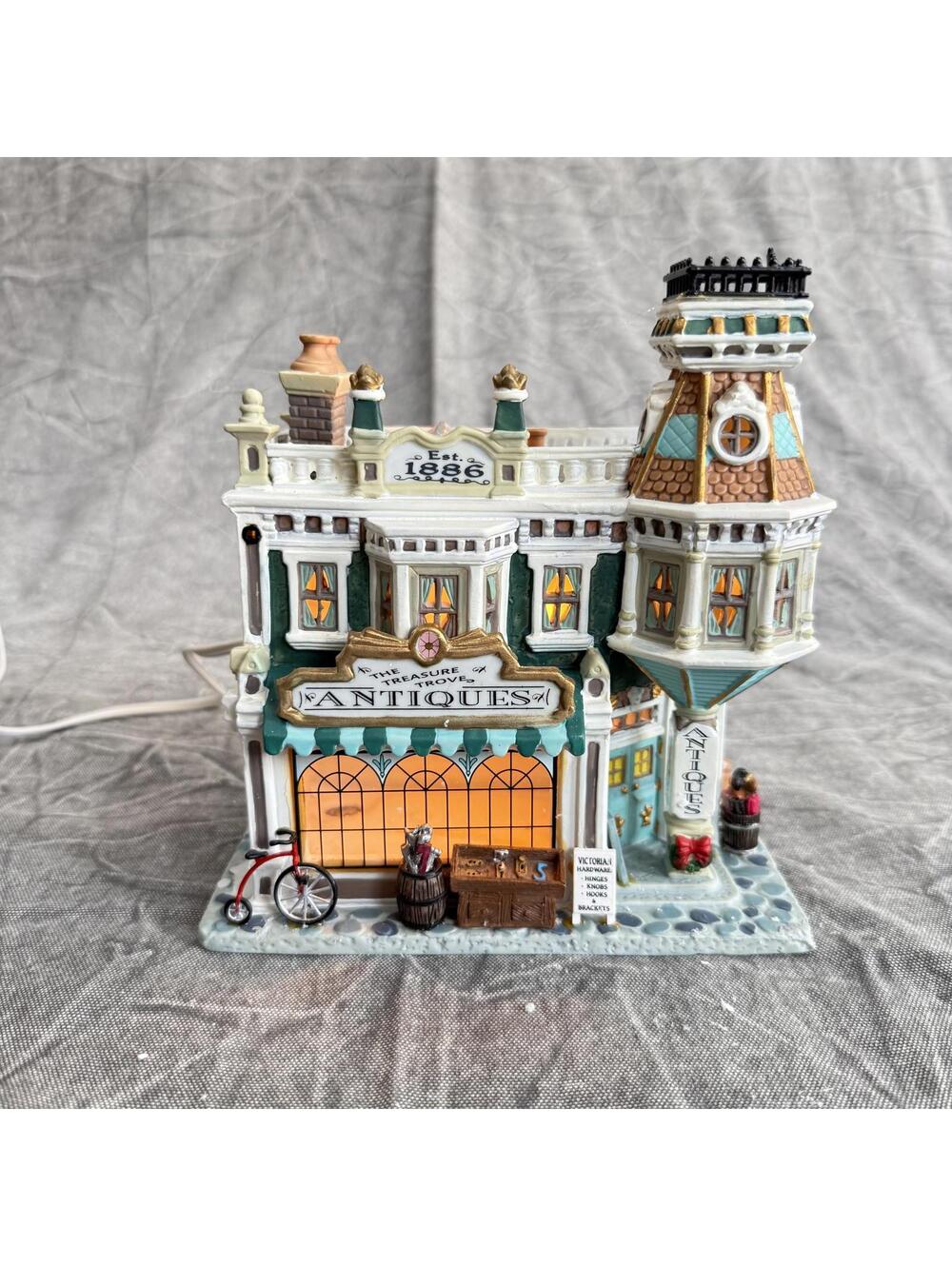 Lemax 2006 Treasure Trove Antiques #65375 Caddington Christmas Village